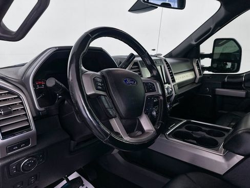 Used 2019 Ford F250 Platinum w/ Platinum Ultimate Package AWD/4WD image 9