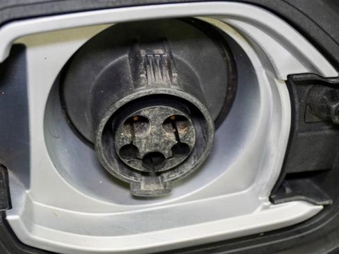 Used 2017 Chevrolet Volt Premier w/ Driver Confidence II Package image 44