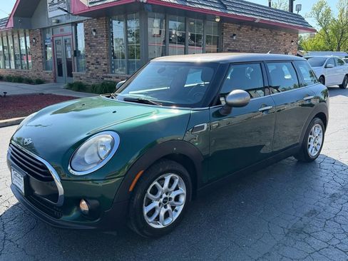 Used 2017 MINI Cooper Clubman FWD image 6