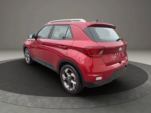 Used 2021 Hyundai Venue SEL image 7