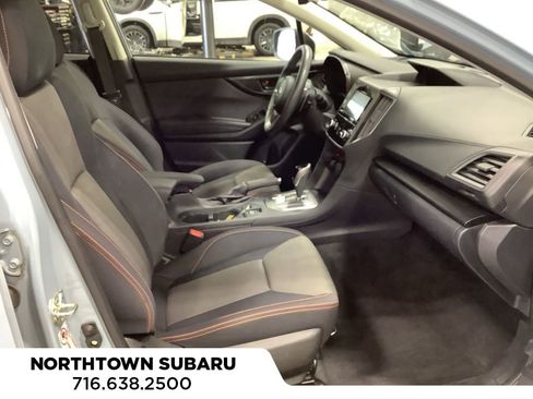 Used 2018 Subaru Crosstrek 2.0i Premium image 4
