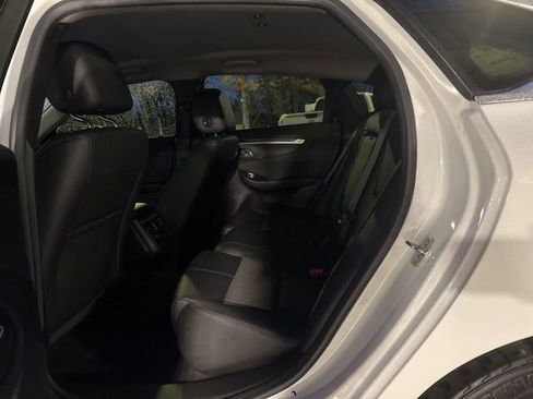 Used 2018 Chevrolet Impala LT image 18