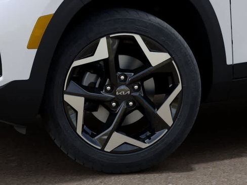 New 2026 Kia Seltos S FWD image 9