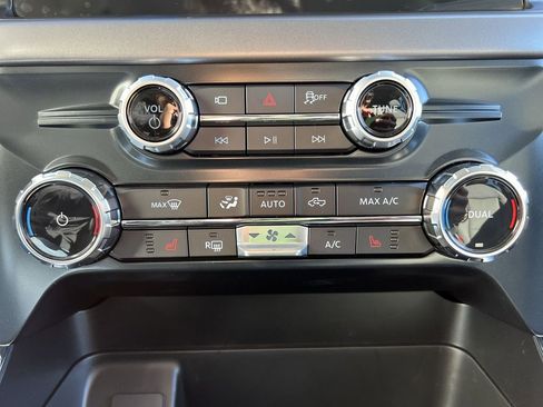New 2026 Ford F150 XLT w/ Equipment Group 302A MID AWD/4WD image 19