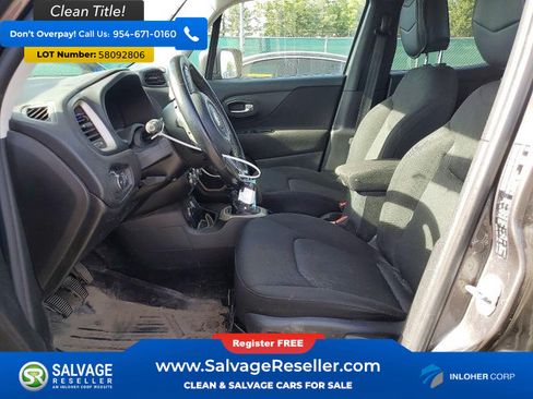 Used 2016 Jeep Renegade Latitude AWD/4WD image 9