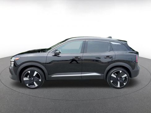 Used 2026 Nissan Kicks SR AWD/4WD image 9