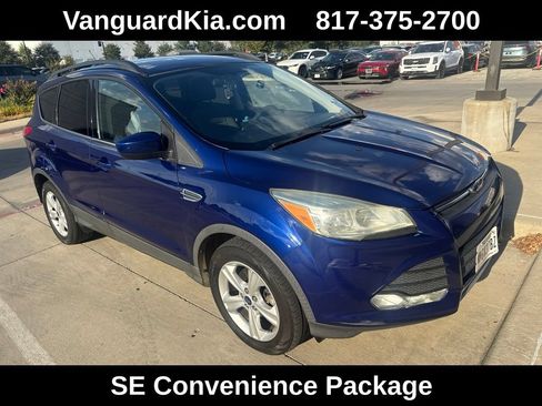 Used 2016 Ford Escape SE w/ Equipment Group 201A AWD/4WD image 2