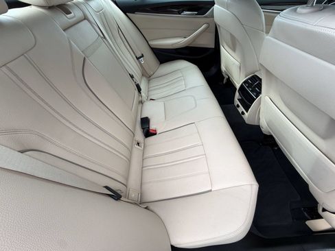 Used 2017 BMW 530i RWD image 32