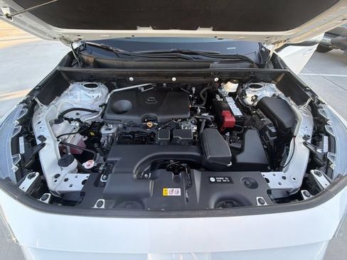 Certified 2023 Toyota RAV4 LE FWD image 32