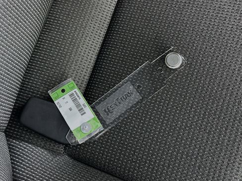 Used 2024 Toyota bZ4X XLE image 32