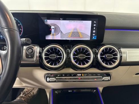 Used 2022 Mercedes-Benz GLB 250 4MATIC image 21