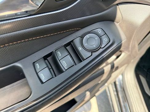 Used 2018 Chevrolet Traverse Premier w/ Redline Edition FWD image 18