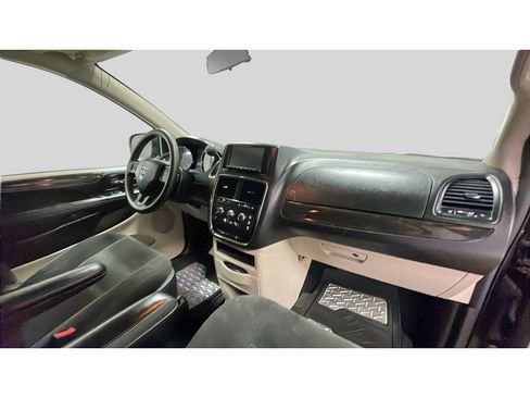 Used 2017 Dodge Grand Caravan SE w/ Power Window Group FWD image 19