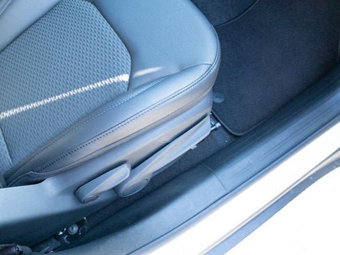 New 2026 Jeep Compass Latitude image 40