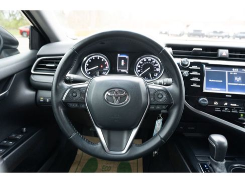 Used 2020 Toyota Camry SE image 20