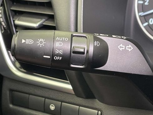 Used 2022 Nissan Rogue SL AWD/4WD image 39