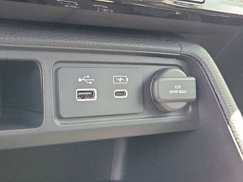 Used 2025 Honda Pilot Elite image 28