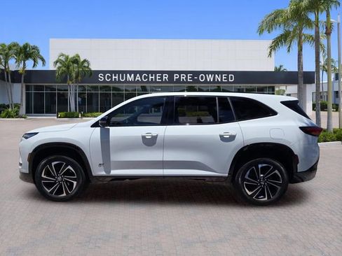 Certified 2026 Buick Enclave Sport Touring FWD image 4