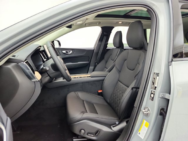 New 2027 Volvo XC60 B5 Core AWD/4WD image 21
