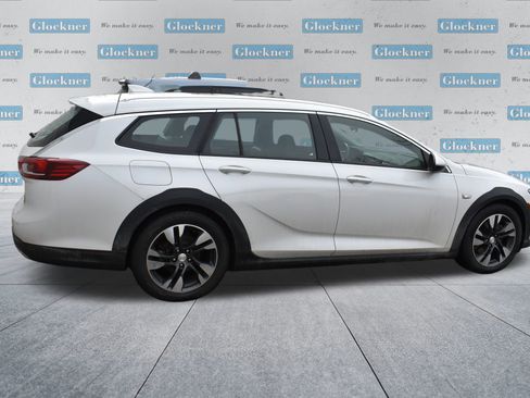 Used 2019 Buick Regal Essence w/ Driver Confidence Package I image 4