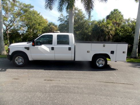 Used 2009 Ford F350 XL image 11