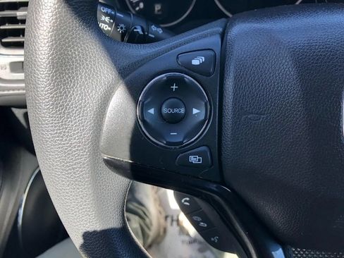 Used 2017 Honda HR-V EX image 15