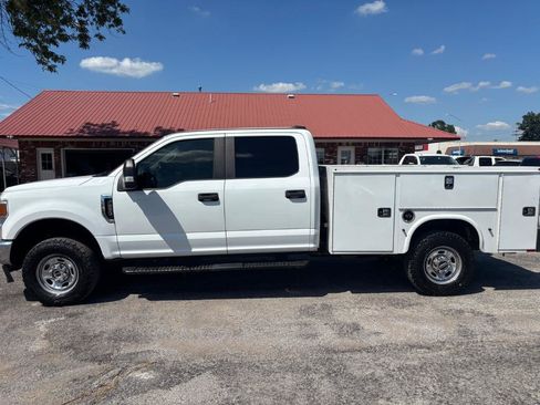 Used 2022 Ford F250 XL w/ Power Equipment Group AWD/4WD image 3