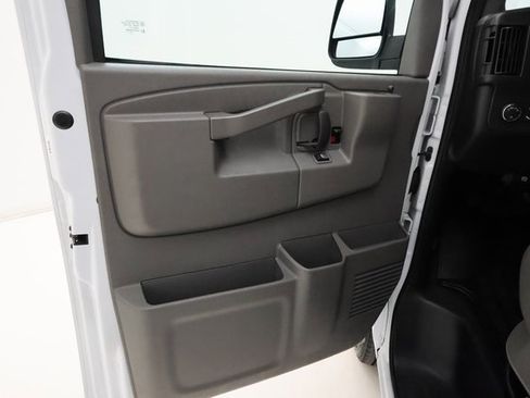 Used 2024 Chevrolet Express 3500 LT w/ LT Preferred Equipment Group image 7