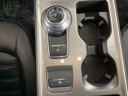 Used 2023 Ford Edge SEL w/ Convenience Package AWD/4WD image 4