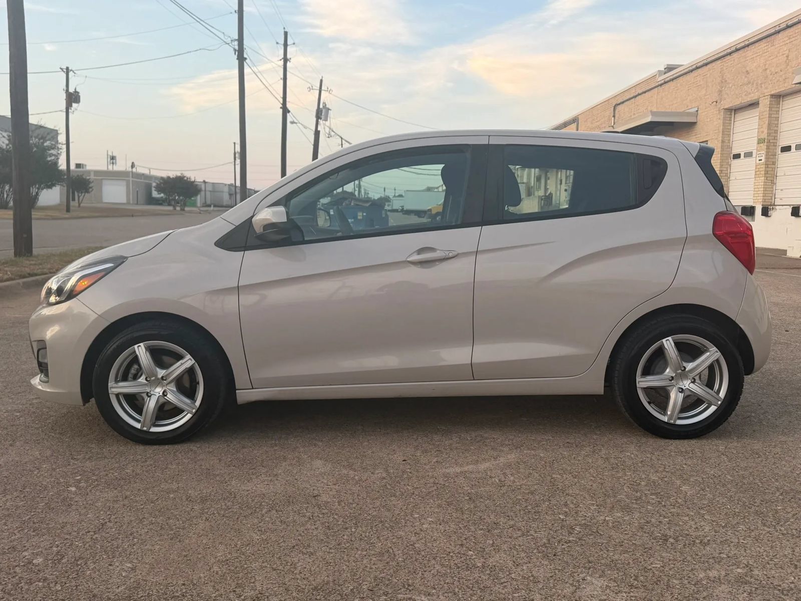 Used 2021 Chevrolet Spark LT FWD image 5