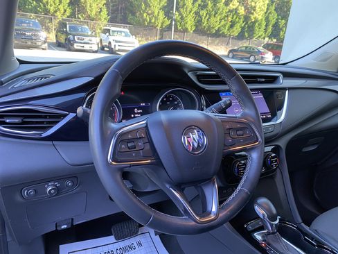 Used 2022 Buick Encore GX Select FWD image 17