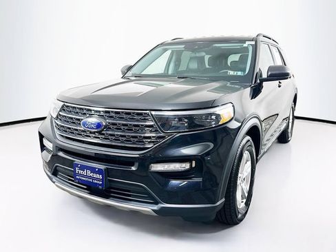 Certified 2023 Ford Explorer XLT w/ Equipment Group 202A AWD/4WD image 4