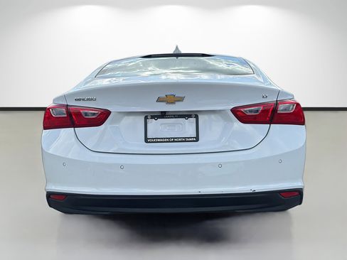 Used 2025 Chevrolet Malibu LT FWD image 4