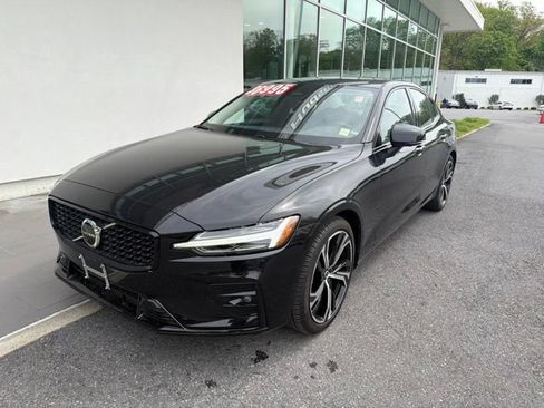 Used 2025 Volvo S60 B5 Plus AWD/4WD image 3