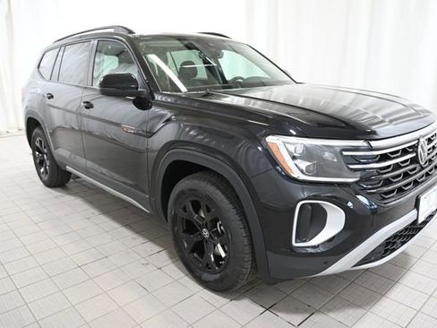 New 2026 Volkswagen Atlas Peak Edition AWD/4WD image 15