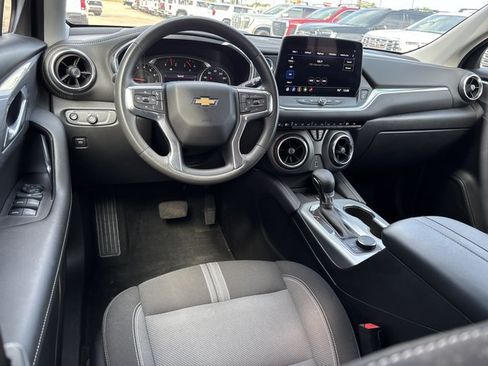 Used 2024 Chevrolet Blazer LT w/ Convenience Package FWD image 16