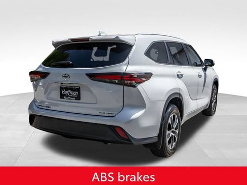 Used 2026 Toyota Highlander XLE AWD/4WD image 6