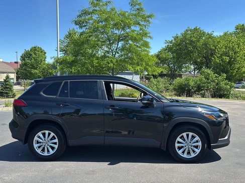 Used 2024 Toyota Corolla Cross LE w/ Moonroof Package AWD/4WD image 10
