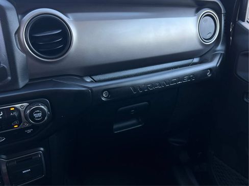 Used 2020 Jeep Wrangler Unlimited Sport AWD/4WD image 42