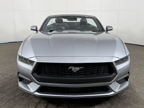Used 2025 Ford Mustang Premium RWD image 2