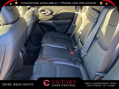 Used 2019 Jeep Cherokee Limited w/ Luxury Group image 13