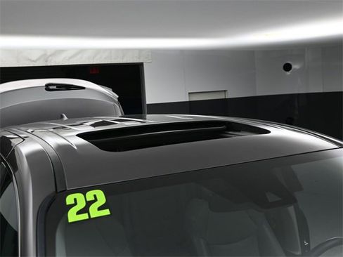 Used 2022 Toyota Sienna XLE image 14