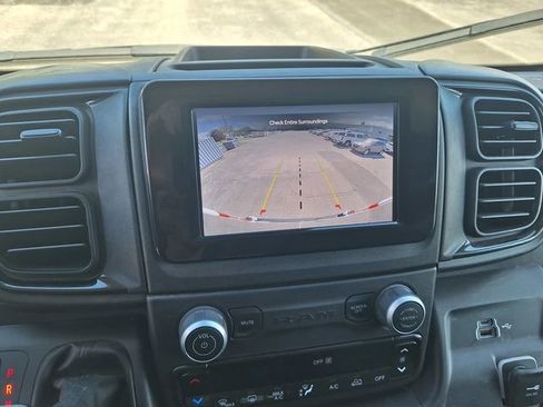 Used 2025 RAM ProMaster 2500 w/ U-Haul Equipment Group FWD image 21