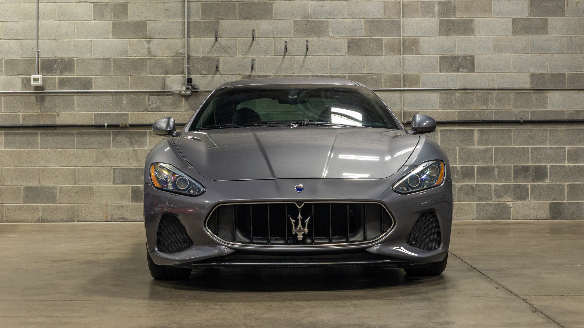 Used 2018 Maserati GranTurismo Sport RWD image 2