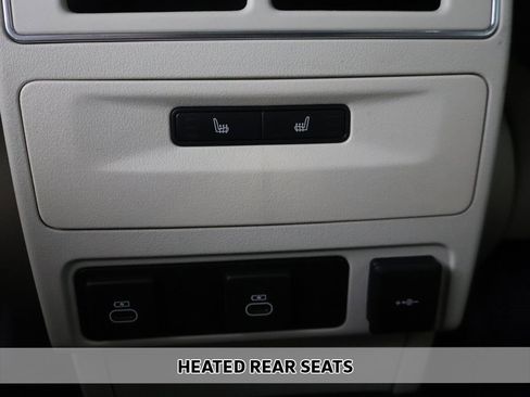 Used 2022 Jaguar F-PACE SVR image 11