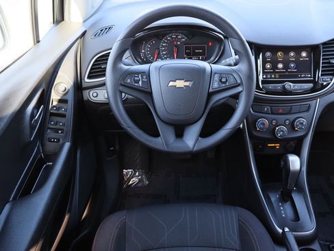 Used 2018 Chevrolet Trax LT image 21