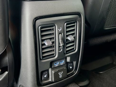 Used 2021 Dodge Durango SRT Hellcat w/ Technology Group image 27