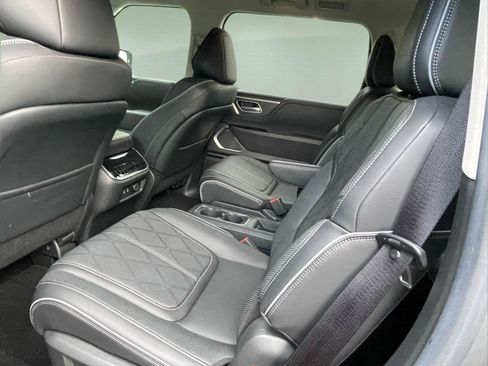 Used 2025 INFINITI QX80 Sensory AWD/4WD image 24