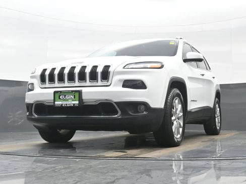 Used 2017 Jeep Cherokee Limited image 28