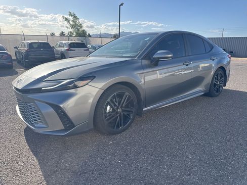 Used 2025 Toyota Camry XSE w/ Premium Package image 7